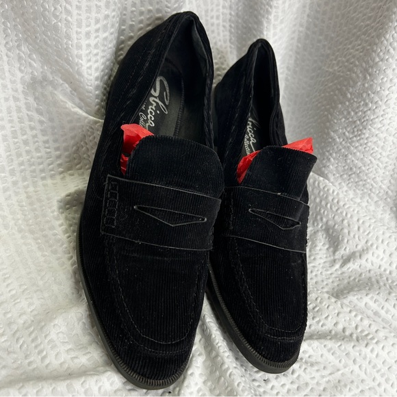 Sbicca Shoes - Sbicca 9 Women’s Corduroy Black Loafers EUC